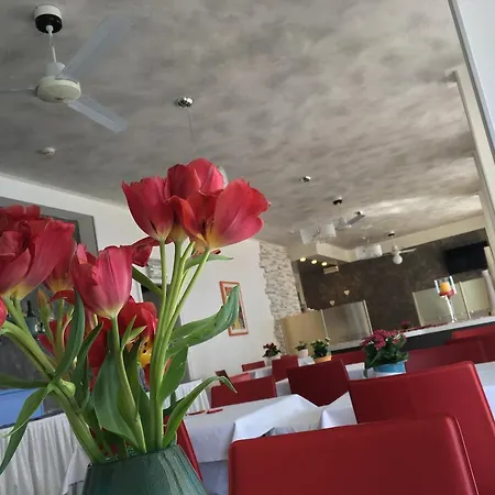 Edera Hotel 2*